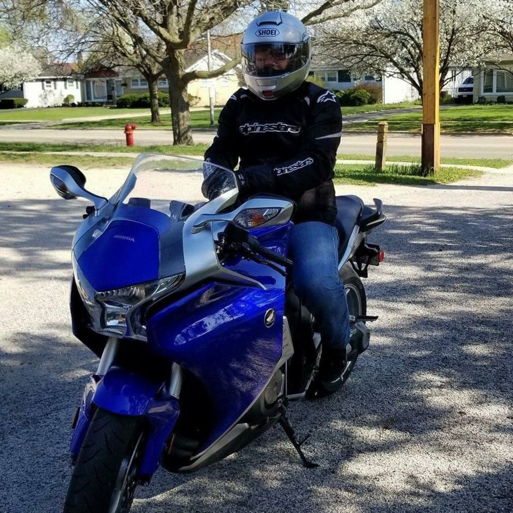 Meet your Posher, Dina